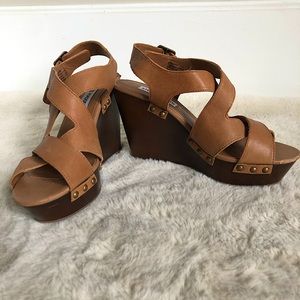 Steve Madden Tan Leather Platforms